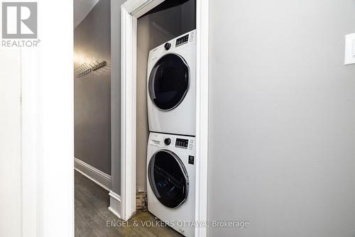 84 Second Avenue, Ottawa, ON - Indoor Photo Showing Laundry Room