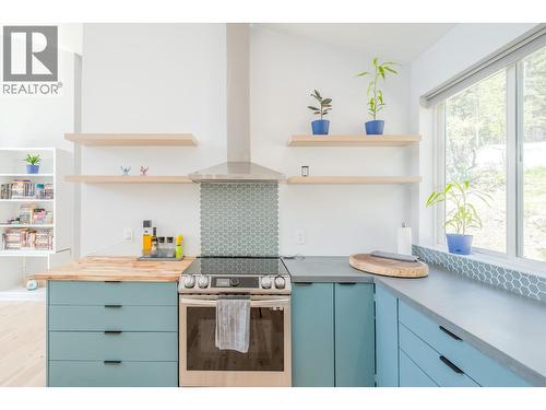 6282 Hillside Drive, Forest Grove, BC - Indoor