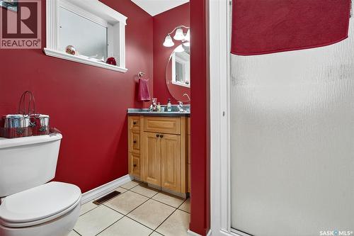 417 Daniel Drive, Buffalo Pound Lake, SK - Indoor Photo Showing Bathroom