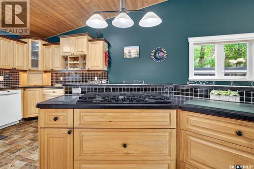 417 Daniel Drive, Buffalo Pound Lake, SK - Indoor Photo Showing Kitchen