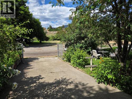 410 6Th Avenue, Keremeos, BC - Outdoor