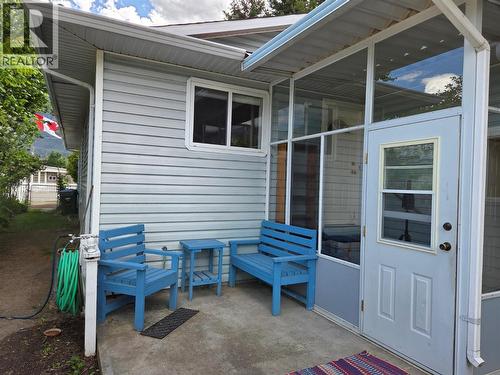 410 6Th Avenue, Keremeos, BC - Outdoor With Exterior