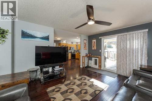 3022 Christopher Crescent, Prince George, BC - Indoor Photo Showing Living Room