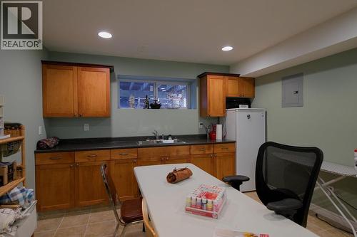 3022 Christopher Crescent, Prince George, BC - Indoor Photo Showing Kitchen With Double Sink