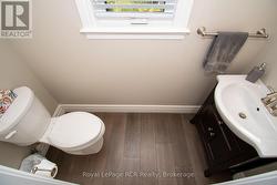 Powder room - 