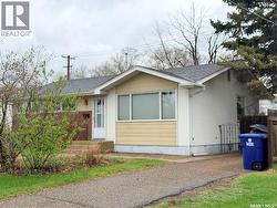 70 Lindsay DRIVE  Saskatoon, SK S7H 4B4