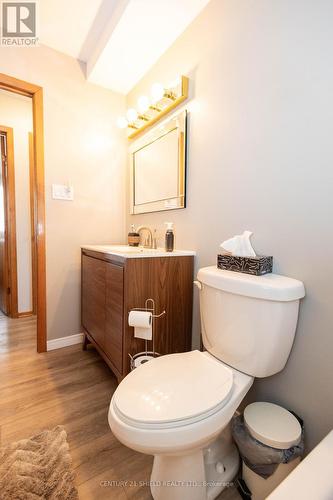 1107 Grand Avenue, Cornwall, ON - Indoor Photo Showing Bathroom