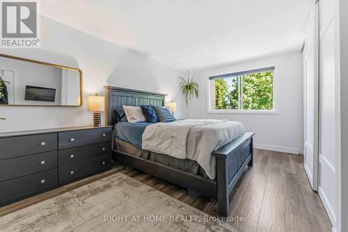 981 Barwell Avenue, Ottawa, ON - Indoor Photo Showing Bedroom