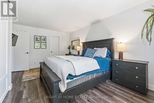 981 Barwell Avenue, Ottawa, ON - Indoor Photo Showing Bedroom