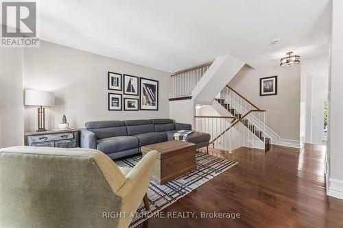 981 Barwell Avenue, Ottawa, ON - Indoor