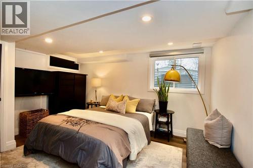 86 Hearth Crescent, Kitchener, ON - Indoor Photo Showing Bedroom