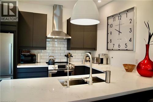 86 Hearth Crescent, Kitchener, ON - Indoor Photo Showing Kitchen With Upgraded Kitchen