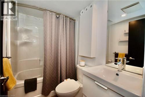 86 Hearth Crescent, Kitchener, ON - Indoor Photo Showing Bathroom