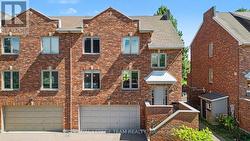 12 CATHERWOOD COURT  Ottawa, ON K2K 2K1