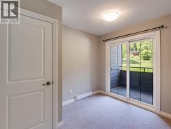 Flex room with covered balcony - 