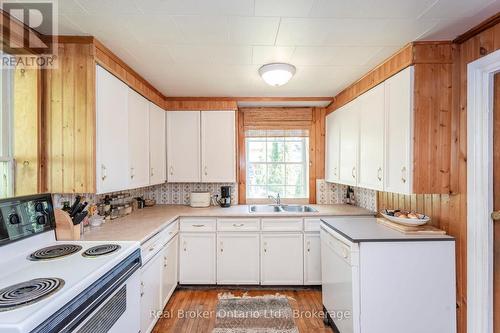 437 Champlain Road, Penetanguishene, ON - Indoor Photo Showing Kitchen With Double Sink