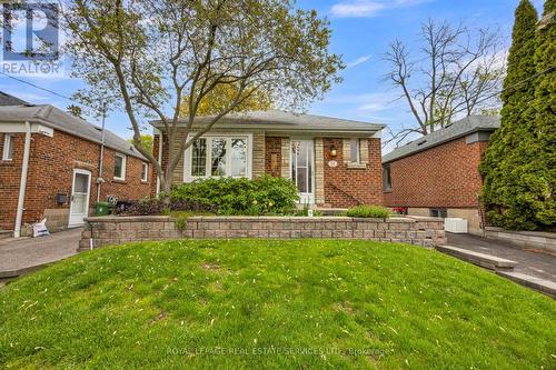 64 NESBITT DRIVE  Toronto, ON M4W 2G3