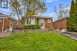 64 NESBITT DRIVE Toronto, ON M4W 2G3