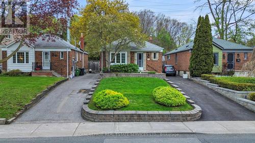 64 NESBITT DRIVE  Toronto, ON M4W 2G3