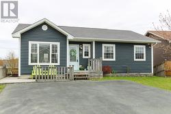 11 Agustus Avenue Concepton Bay South, NL A1X 4B3