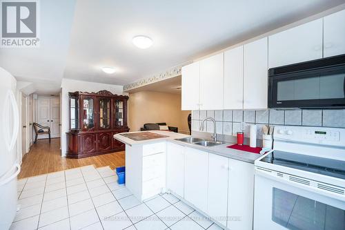 1855 New Street, Pickering, ON - Indoor Photo Showing Kitchen With Double Sink