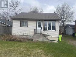 542 Wallace TER Sault Ste. Marie, ON P6C 1L8