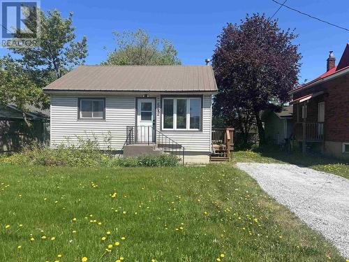 542 Wallace TER  Sault Ste. Marie, ON P6C 1L8