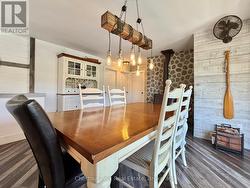 Dining Area - 