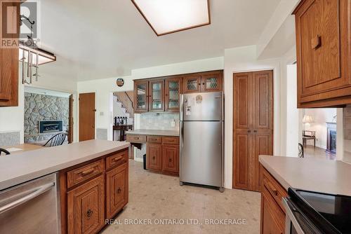 1607 Charles Street, Cornwall, ON - Indoor Photo Showing Kitchen