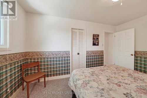 1607 Charles Street, Cornwall, ON - Indoor Photo Showing Bedroom