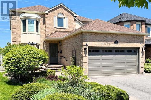1067 MAURY CRESCENT  Pickering (Liverpool), ON L1X 1R4