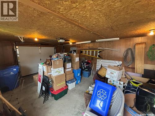 358 Bruce Street, Regina, SK - Indoor Photo Showing Garage