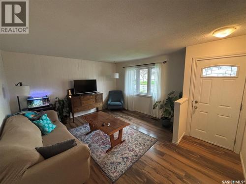358 Bruce Street, Regina, SK - Indoor Photo Showing Living Room