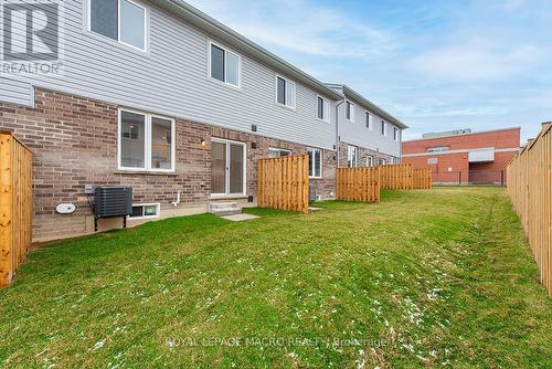 15 Linden Park Lane, Hamilton, ON 