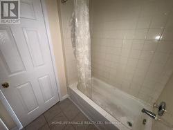 1 - 565 KENNEDY ROAD Toronto, ON M1K 2B2