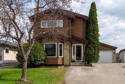 102 Kildonan Meadow Drive  Winnipeg, MB R3W 1A7
