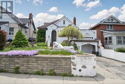 287 COURTLAND AVENUE E  Kitchener, ON N2G 2V8