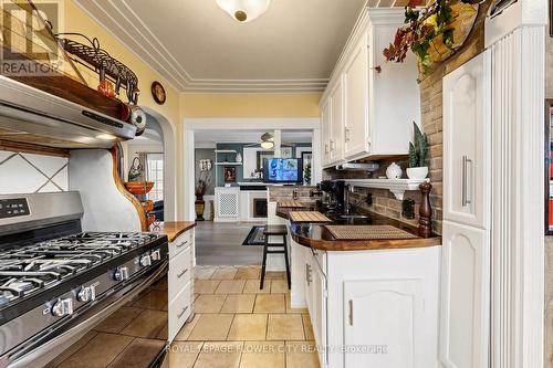 287 Courtland Avenue E, Kitchener, ON - Indoor