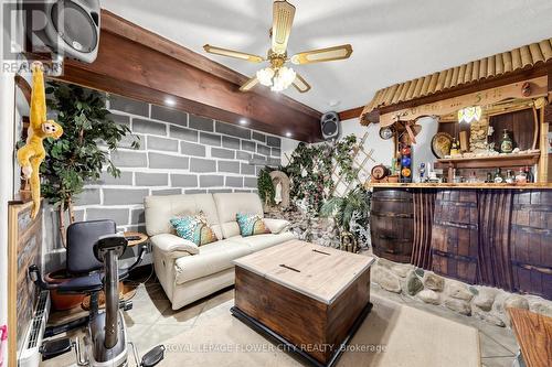287 Courtland Avenue E, Kitchener, ON - Indoor