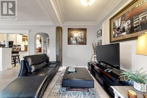 287 Courtland Avenue E, Kitchener, ON - Indoor