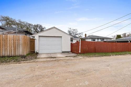 155 Havelock Ave, Winnipeg, MB 