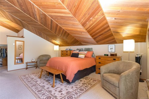 10210 Third St, Sidney, BC 