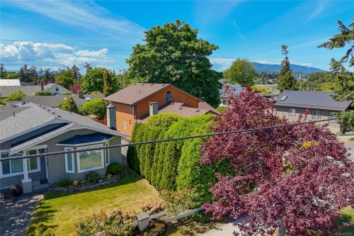10210 Third St, Sidney, BC 