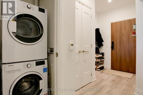 910 - 21 Park Street, Mississauga, ON - Indoor Photo Showing Laundry Room