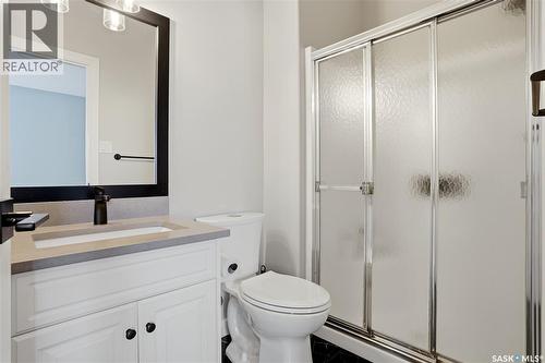 3283 Thames Crescent E, Regina, SK - Indoor Photo Showing Bathroom