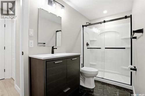 3283 Thames Crescent E, Regina, SK - Indoor Photo Showing Bathroom