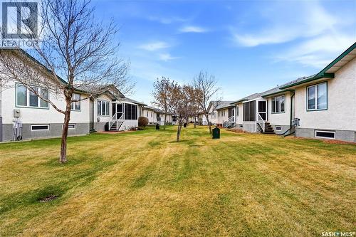 3283 Thames Crescent E, Regina, SK - Outdoor