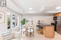 6 - 29 FRANCES LORING LANE Toronto, ON M4M 3E8