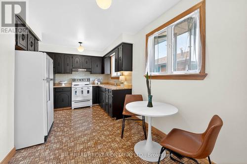 7778 Benavon Road, Mississauga, ON - Indoor Photo Showing Kitchen