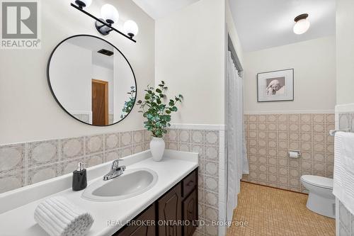 7778 Benavon Road, Mississauga, ON - Indoor Photo Showing Bathroom